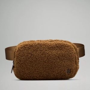 NWT Lululemon Everywhere Fleece Belt Bag - Burnt Caramel - Sold out online!